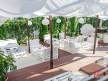 Vine Summer Garden And Grill 25