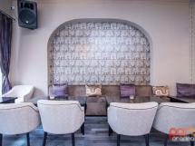 Grandezza Galerie De Local 23