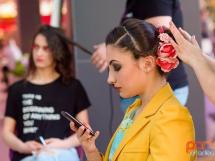 Make Up Cosmo Beauty School 692