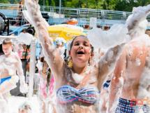 Surprise Spuma Party 93