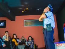 Spectacol De Teatru In Urban 16